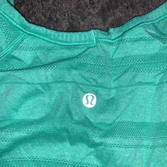 Lululemon green work out shirt - Picture 2 of 2